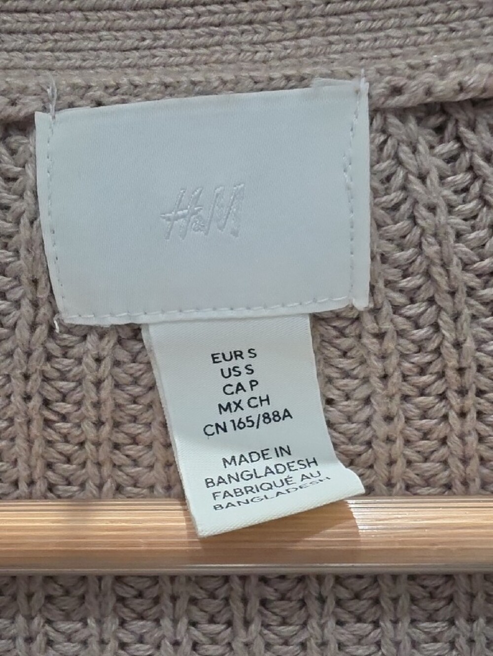 H&M Taupe Ribbed Button-Front Cardigan - Picture 2 of 6